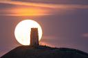 The Beaver Moon supermoon will be visible above the UK today, these are the best times to spot it