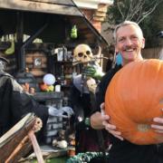 Neil Potter transforms his garden in Bradwell into a spookey display every Halloween.